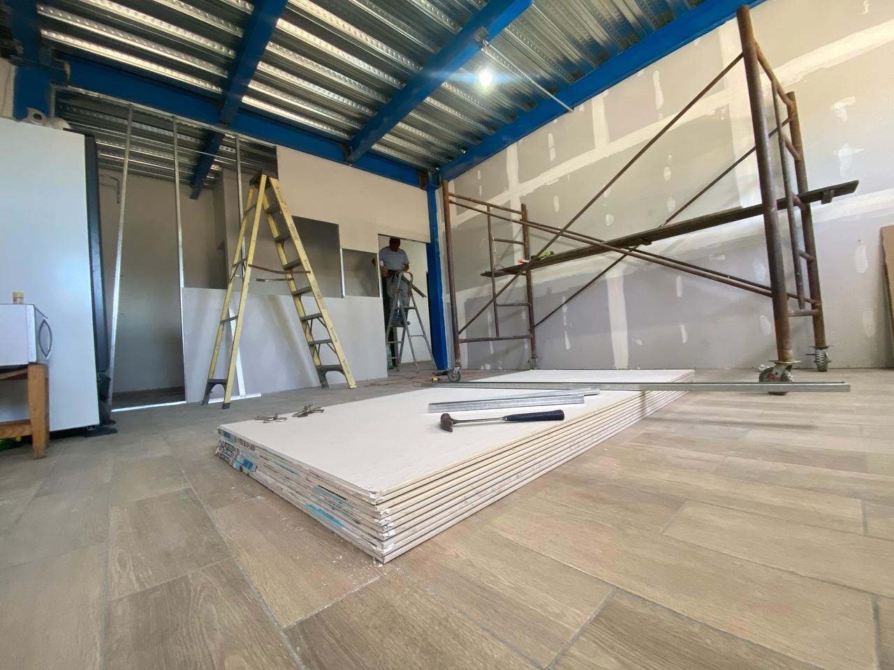 Muro divisorio en oficina